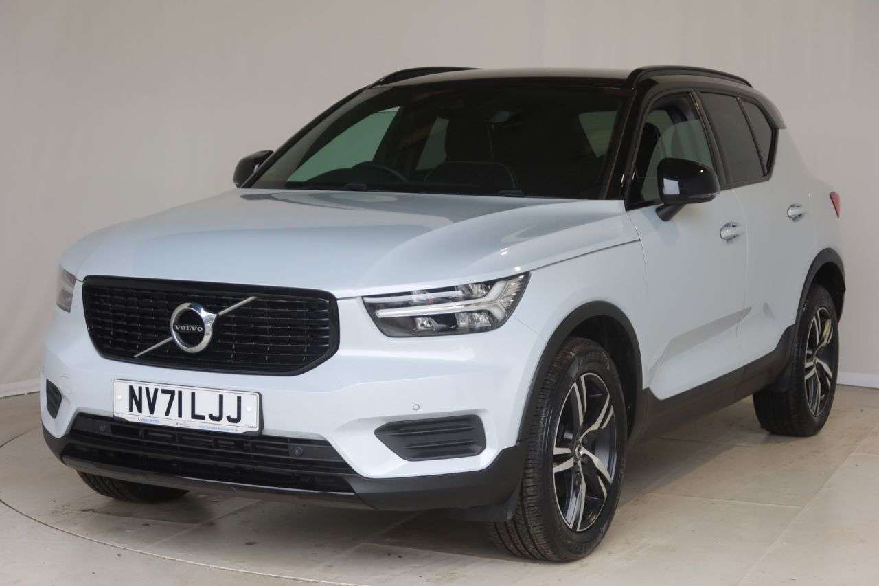 A 2021 VOLVO XC40 1.5 T3 R-Design SUV 5dr Petrol Manual Euro 6 (s/s) (163 ps) OPTICAL FRONT A A 2021 VOLVO XC40 1.5 T3 R-Design SUV 5dr Petrol Manual Euro 6 (s/s) (163 ps) OPTICAL FRONT A