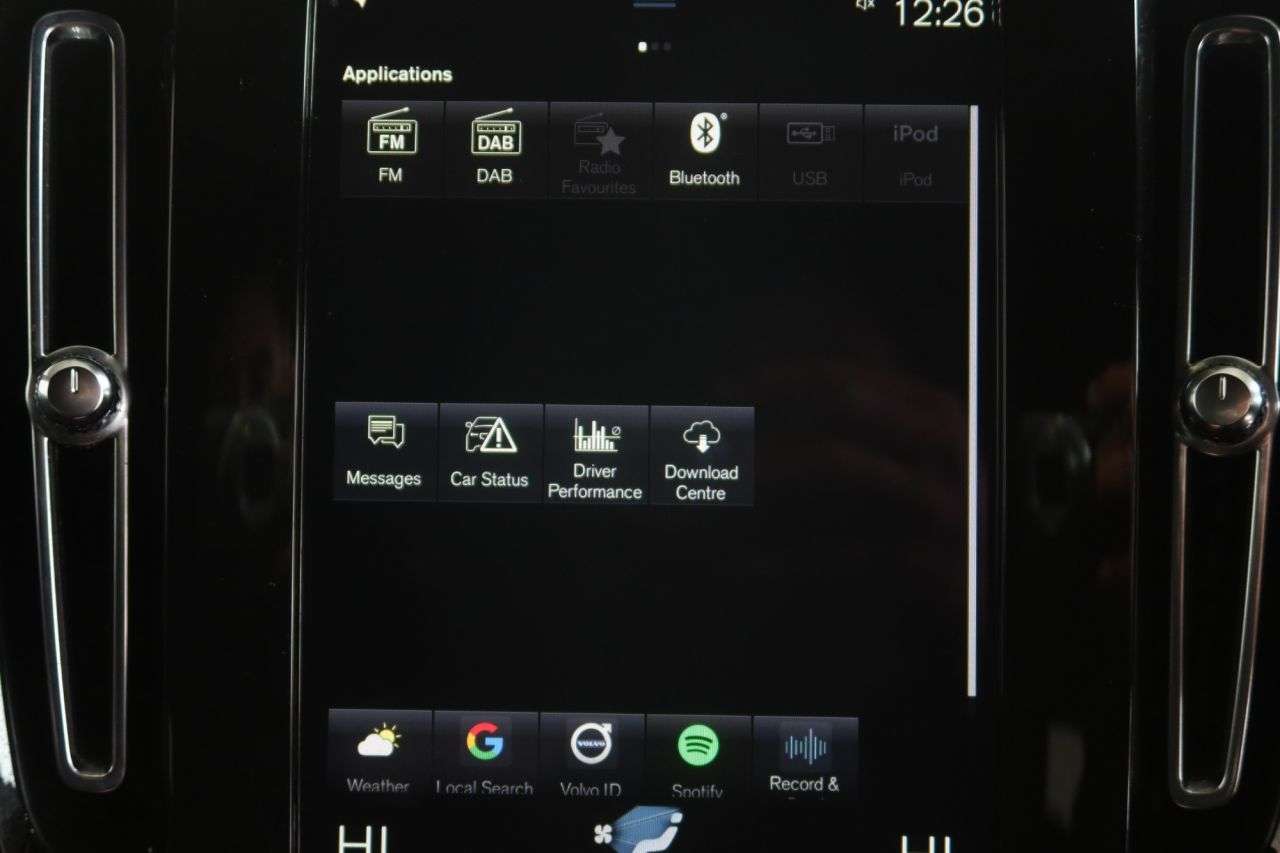 2021 VOLVO XC40 2021 VOLVO XC40