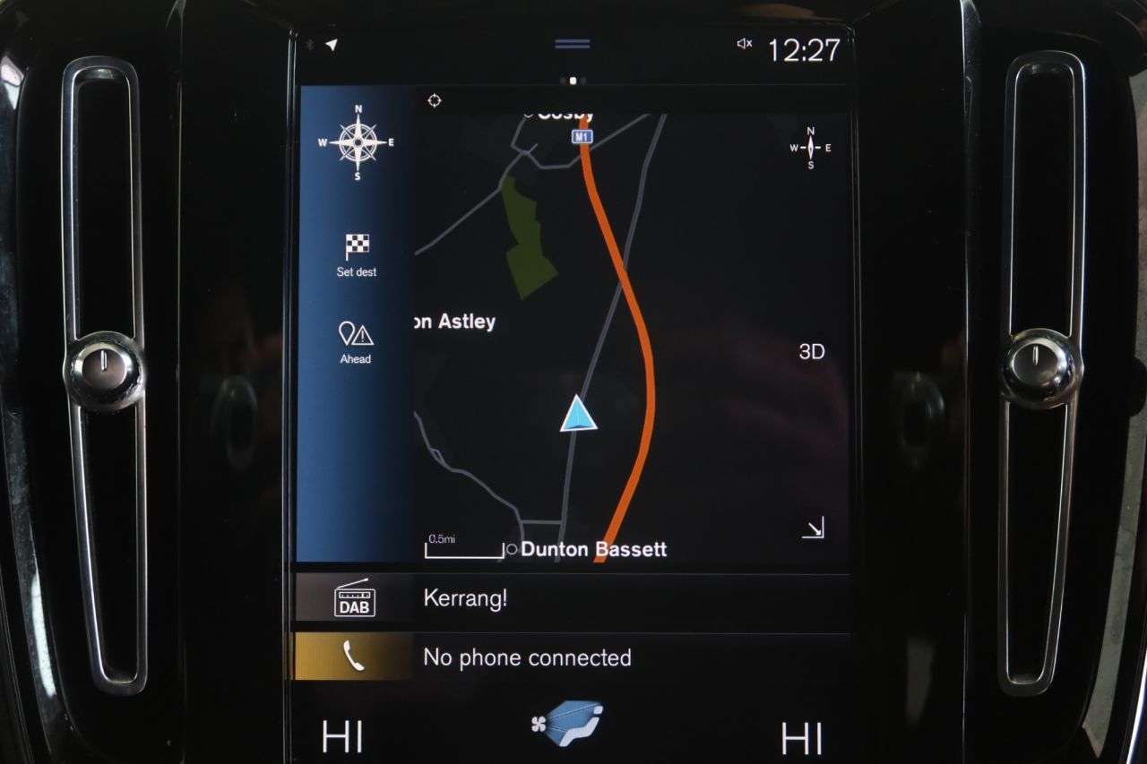 2021 VOLVO XC40 2021 VOLVO XC40