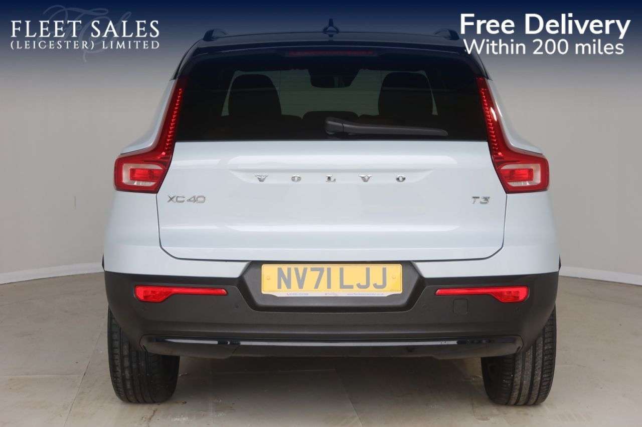 A 2021 VOLVO XC40 1.5 T3 R-Design SUV 5dr Petrol Manual Euro 6 (s/s) (163 ps) OPTICAL FRONT A A 2021 VOLVO XC40 1.5 T3 R-Design SUV 5dr Petrol Manual Euro 6 (s/s) (163 ps) OPTICAL FRONT A