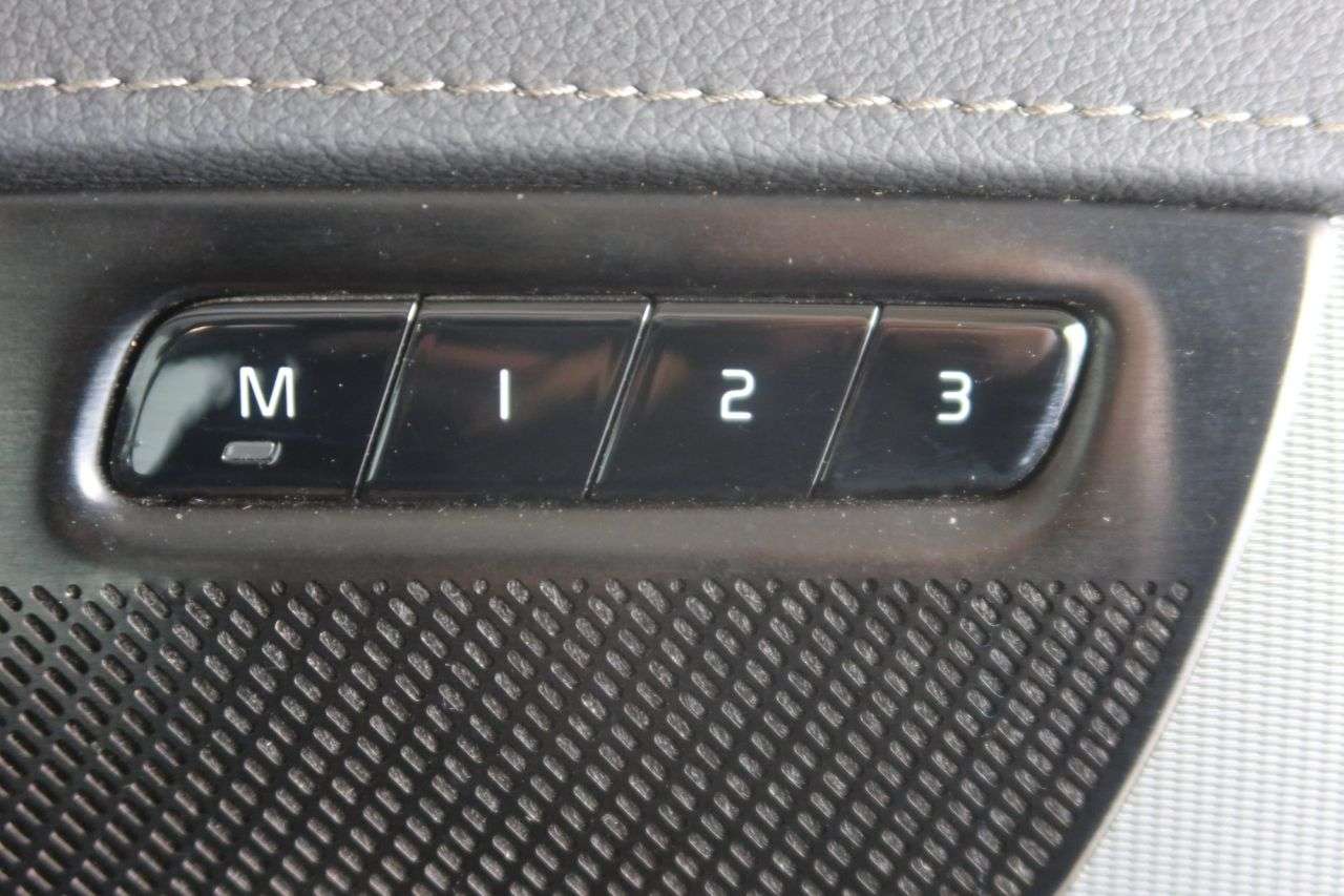 2023 VOLVO XC90 2023 VOLVO XC90