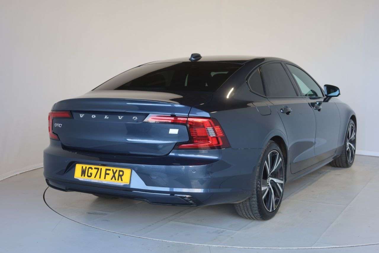 2021 VOLVO S90 2021 VOLVO S90