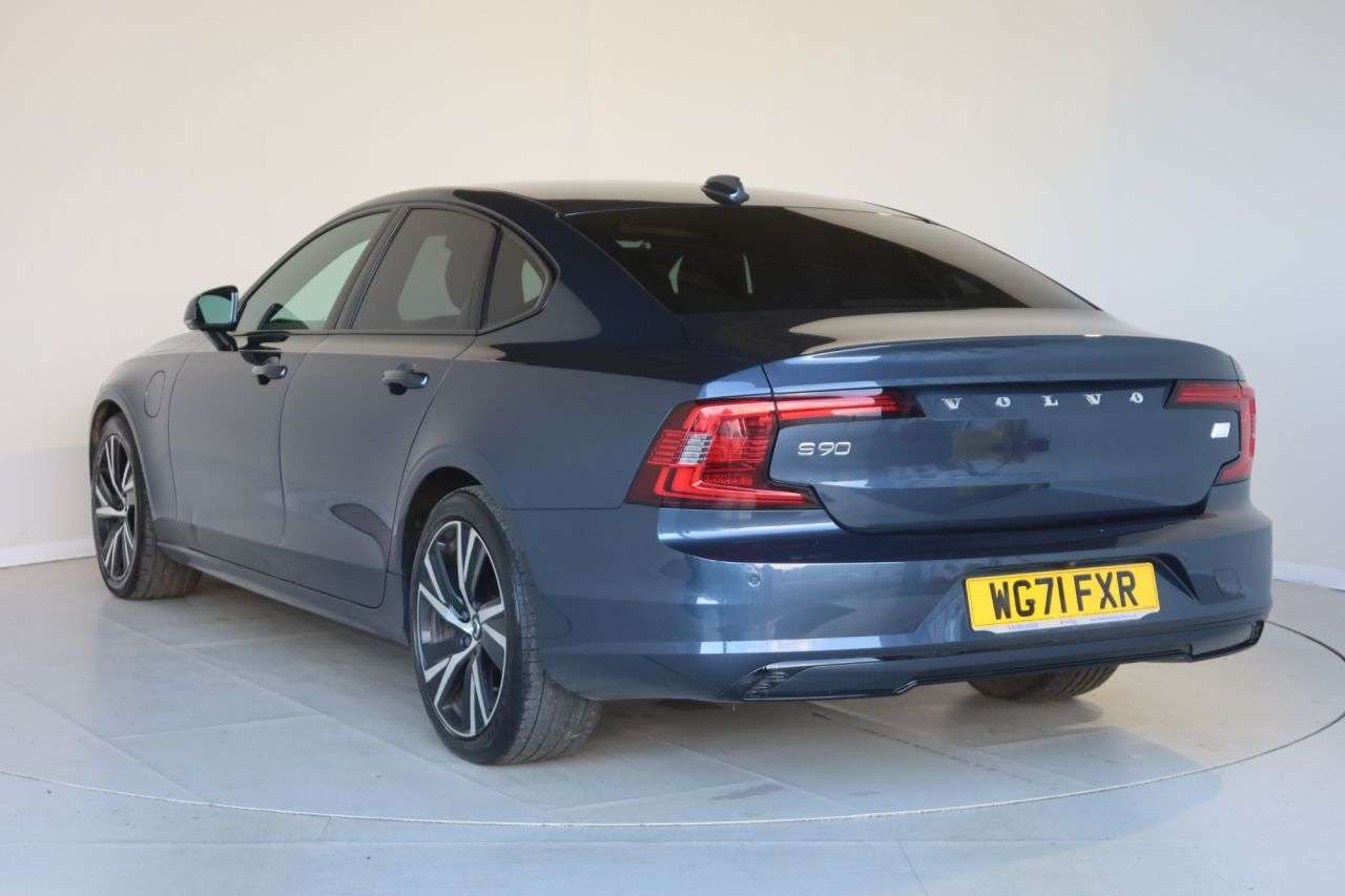 2021 VOLVO S90 2021 VOLVO S90