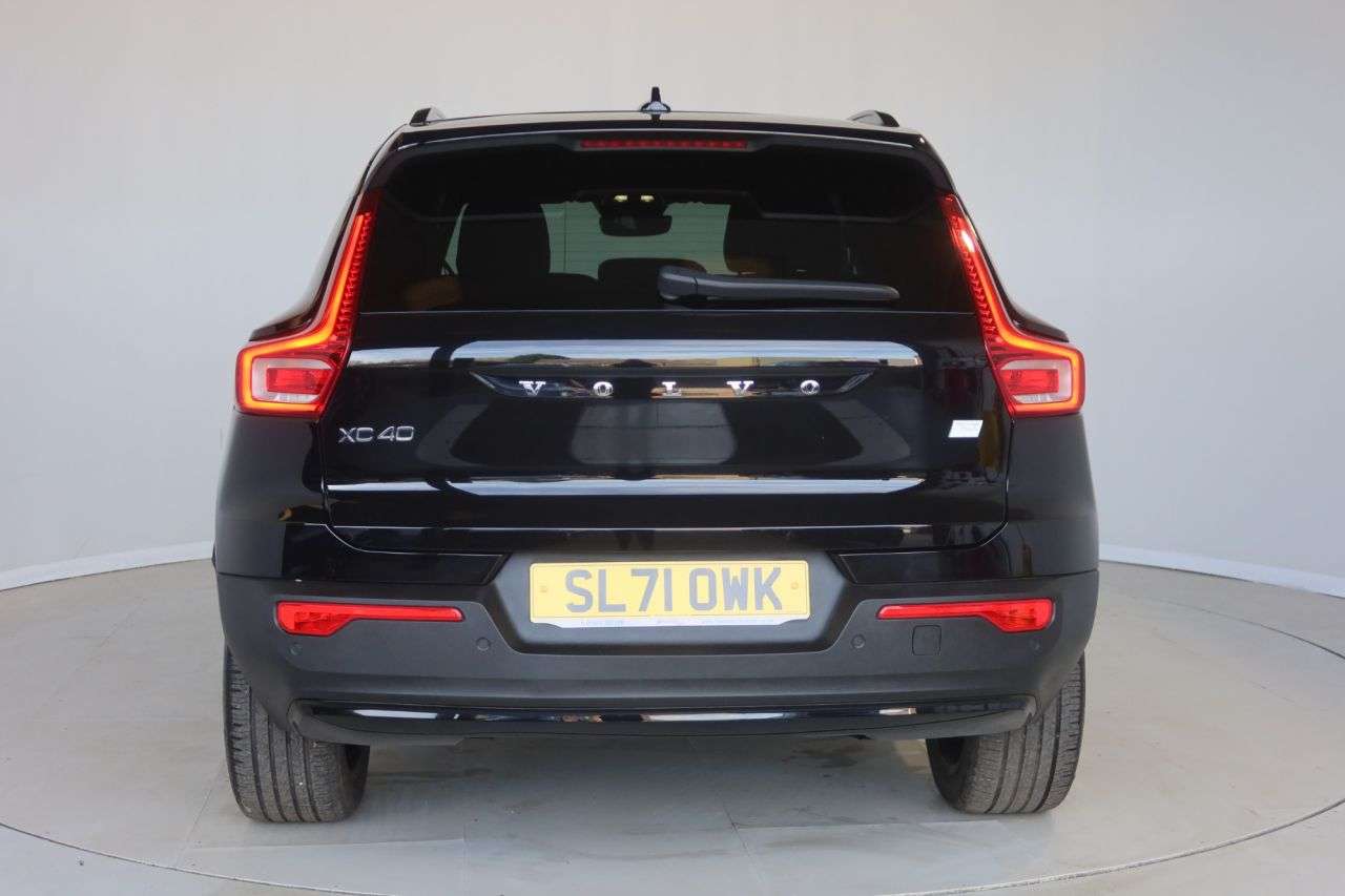 2022 VOLVO XC40 2022 VOLVO XC40