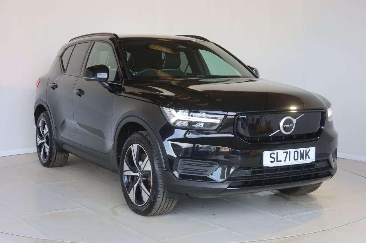 2022 VOLVO XC40 2022 VOLVO XC40