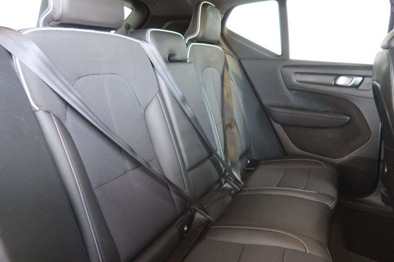 2022 VOLVO XC40 2022 VOLVO XC40