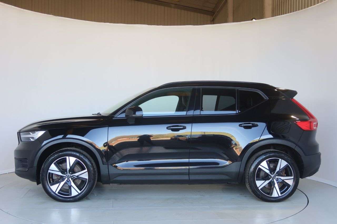 2022 VOLVO XC40 2022 VOLVO XC40