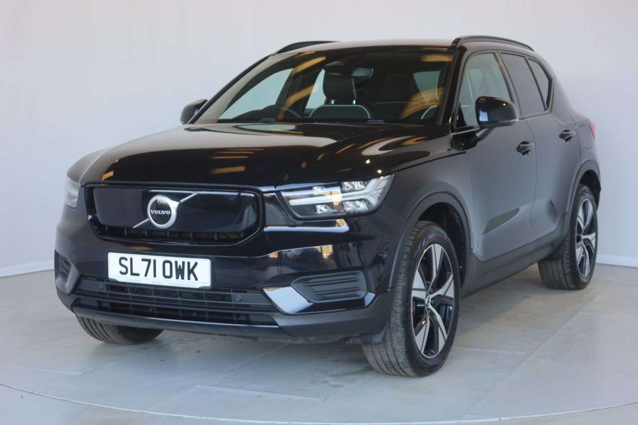 A 2022 VOLVO XC40 Recharge Twin 78kWh SUV 5dr Electric Auto AWD (408 ps) APPLE CAR PLAY + AND A 2022 VOLVO XC40 Recharge Twin 78kWh SUV 5dr Electric Auto AWD (408 ps) APPLE CAR PLAY + AND