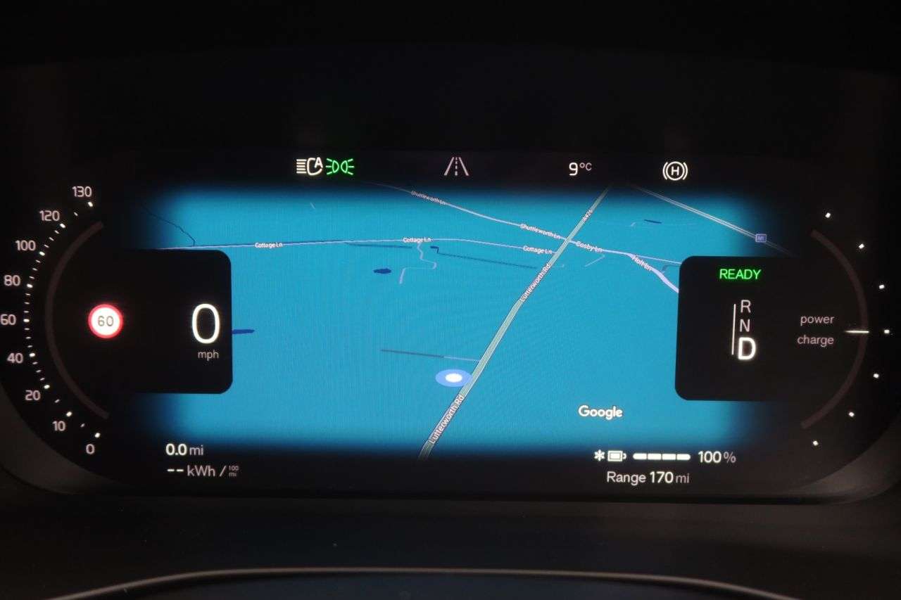 2022 VOLVO XC40 2022 VOLVO XC40