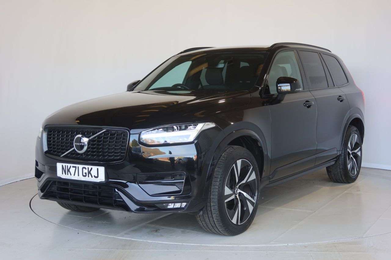 A 2022 VOLVO XC90 2.0 B5 MHEV R-Design SUV 5dr Diesel Hybrid Auto 4WD Euro 6 (s/s) (235 ps) H A 2022 VOLVO XC90 2.0 B5 MHEV R-Design SUV 5dr Diesel Hybrid Auto 4WD Euro 6 (s/s) (235 ps) H