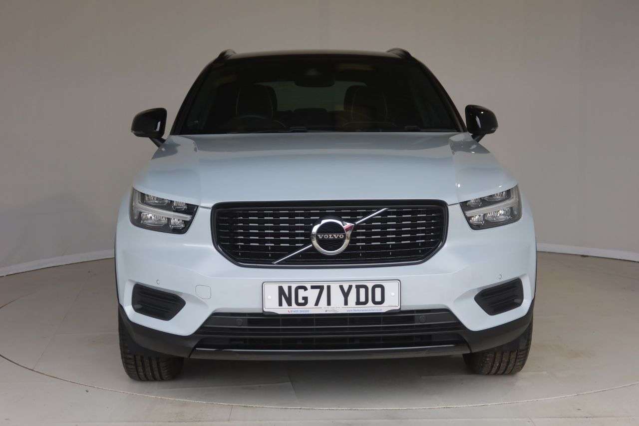 2022 VOLVO XC40 2022 VOLVO XC40