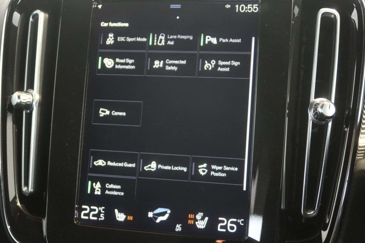 2022 VOLVO XC40 2022 VOLVO XC40