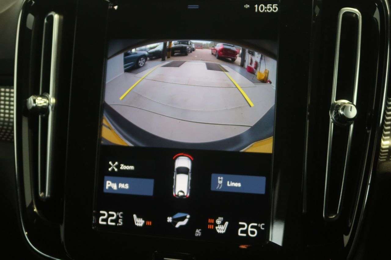 2022 VOLVO XC40 2022 VOLVO XC40