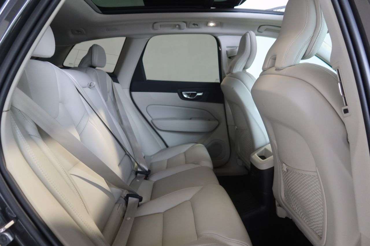 2022 VOLVO XC60 2022 VOLVO XC60