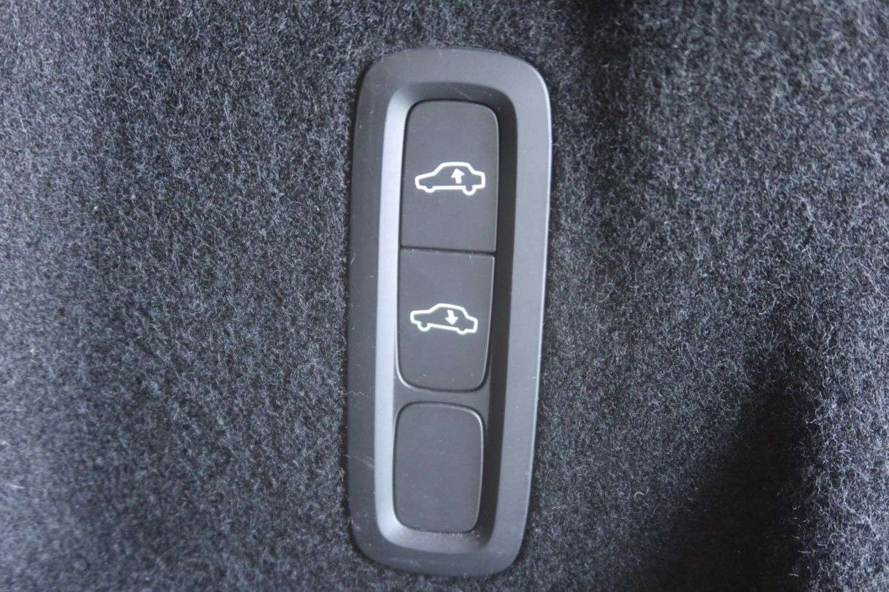 2022 VOLVO XC60 2022 VOLVO XC60