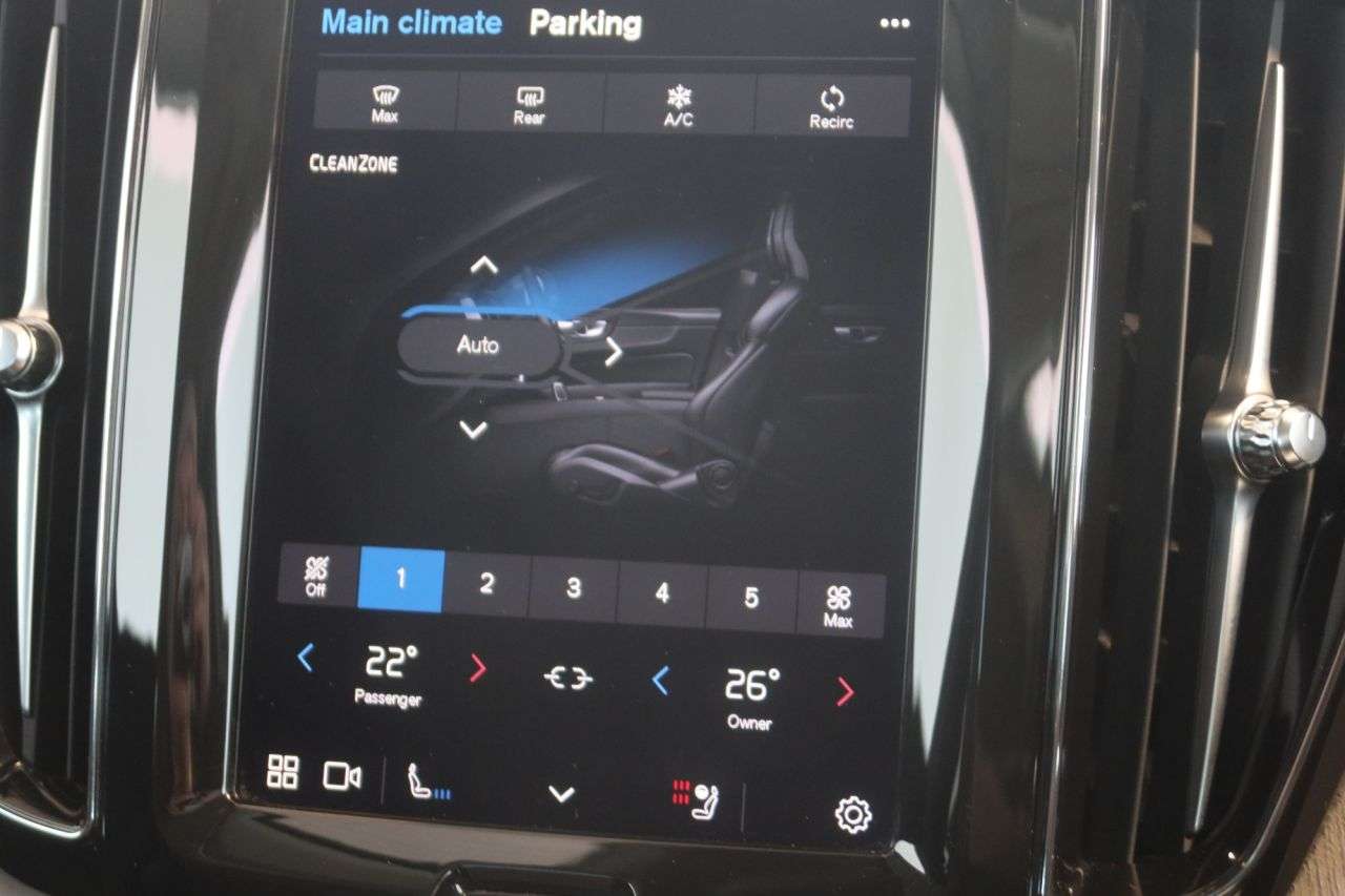 2022 VOLVO XC60 2022 VOLVO XC60