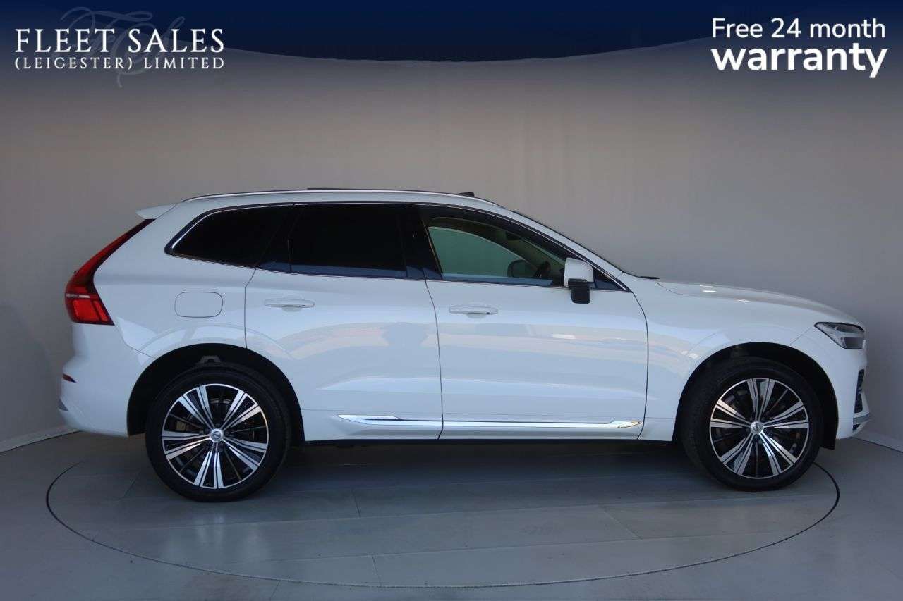 A 2022 VOLVO XC60 2.0h T8 Recharge 18.8kWh Ultimate Bright SUV 5dr Petrol Plug-in Hybrid Auto A 2022 VOLVO XC60 2.0h T8 Recharge 18.8kWh Ultimate Bright SUV 5dr Petrol Plug-in Hybrid Auto