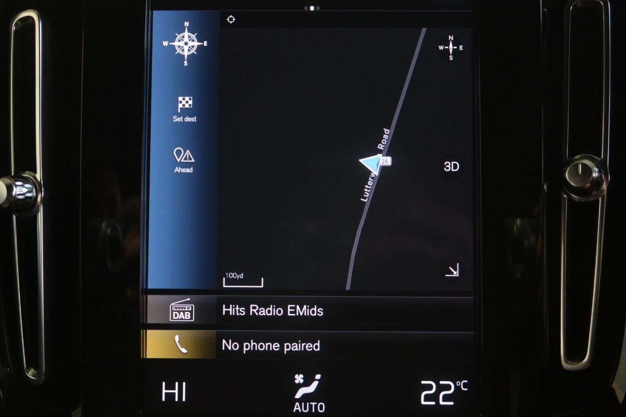 2023 VOLVO XC40 2023 VOLVO XC40