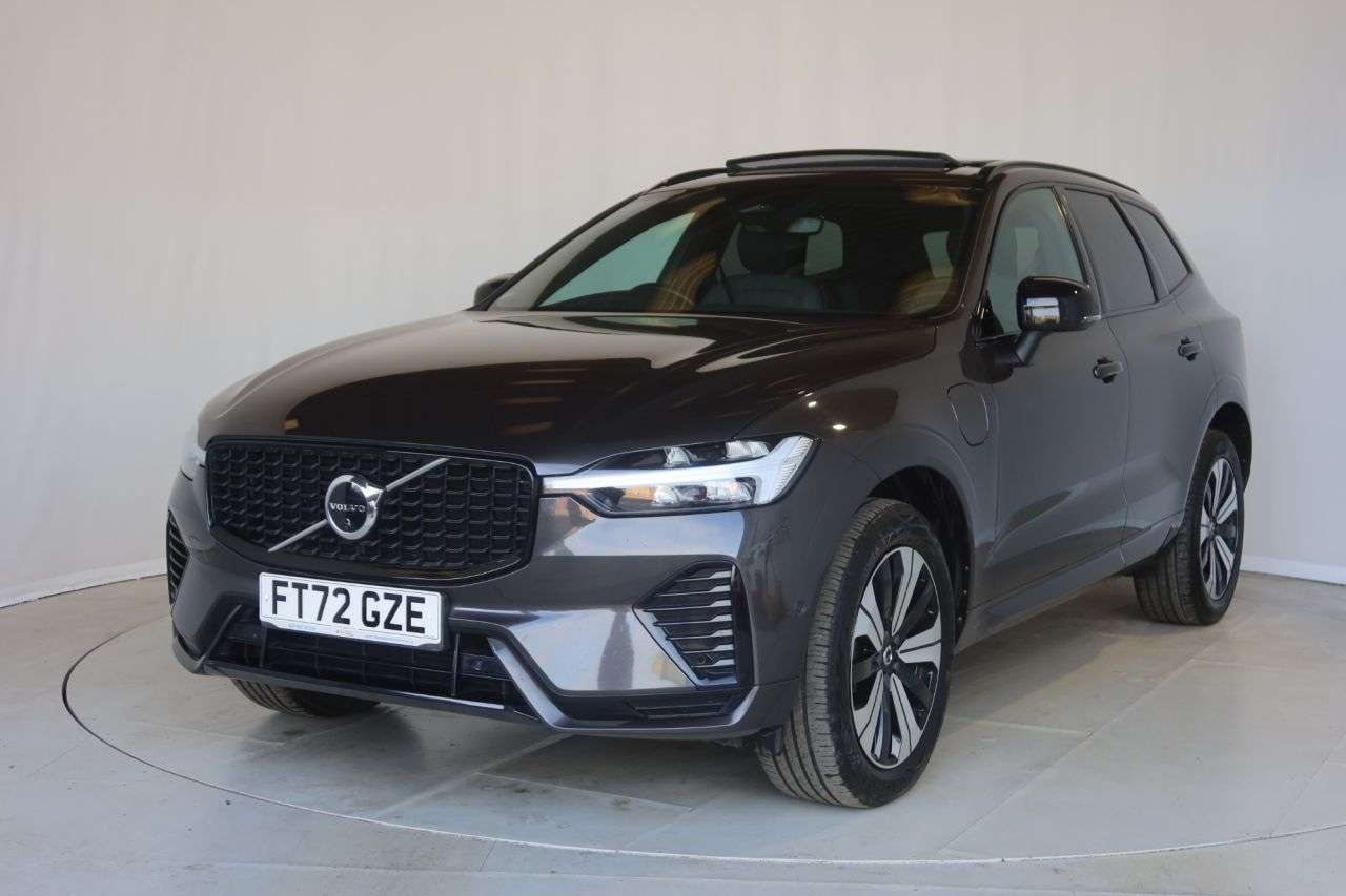 A 2023 VOLVO XC60 2.0h T6 Recharge 18.8kWh Plus SUV 5dr Petrol Plug-in Hybrid Auto AWD Euro 6 A 2023 VOLVO XC60 2.0h T6 Recharge 18.8kWh Plus SUV 5dr Petrol Plug-in Hybrid Auto AWD Euro 6