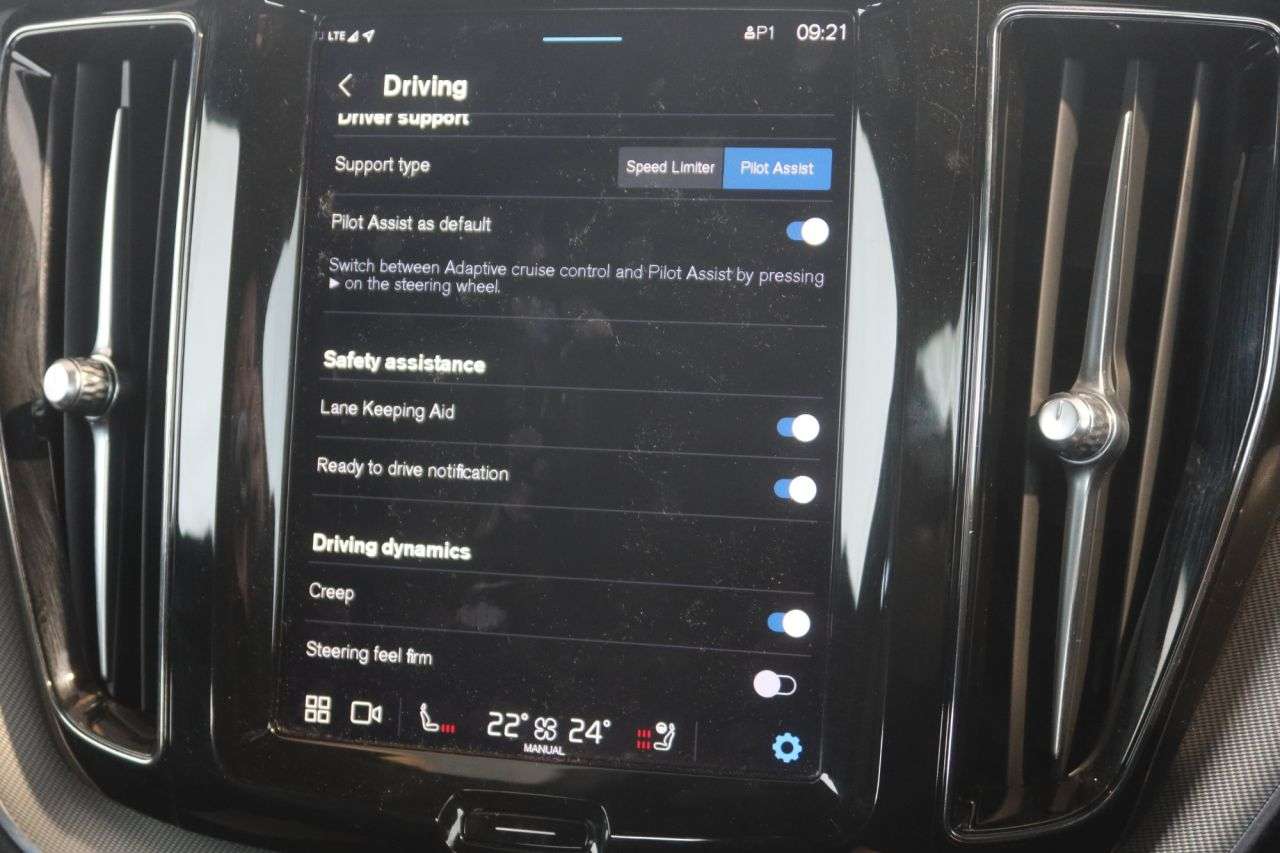 2023 VOLVO XC60 2023 VOLVO XC60