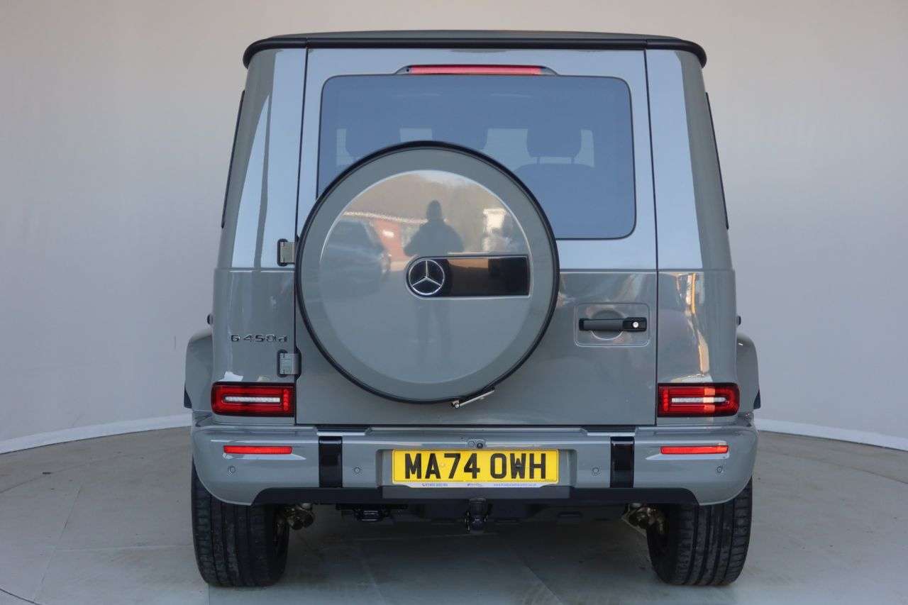 A 2024 MERCEDES-BENZ G-CLASS 3.0 G450d MHEV AMG Line (Premium Plus) SUV 5dr Diesel Hybrid G-Tronic 4WD E A 2024 MERCEDES-BENZ G-CLASS 3.0 G450d MHEV AMG Line (Premium Plus) SUV 5dr Diesel Hybrid G-Tronic 4WD E