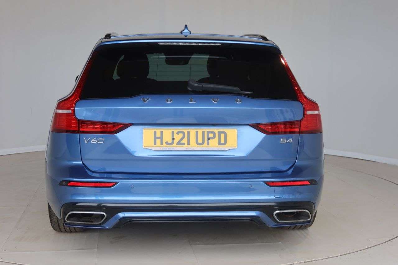 2021 VOLVO V60 2021 VOLVO V60