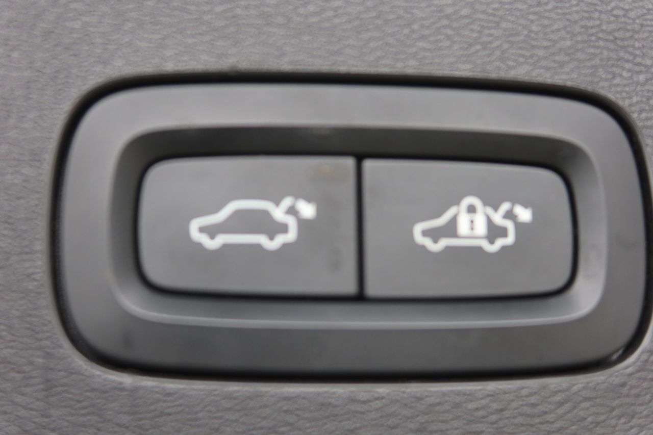 2021 VOLVO V60 2021 VOLVO V60