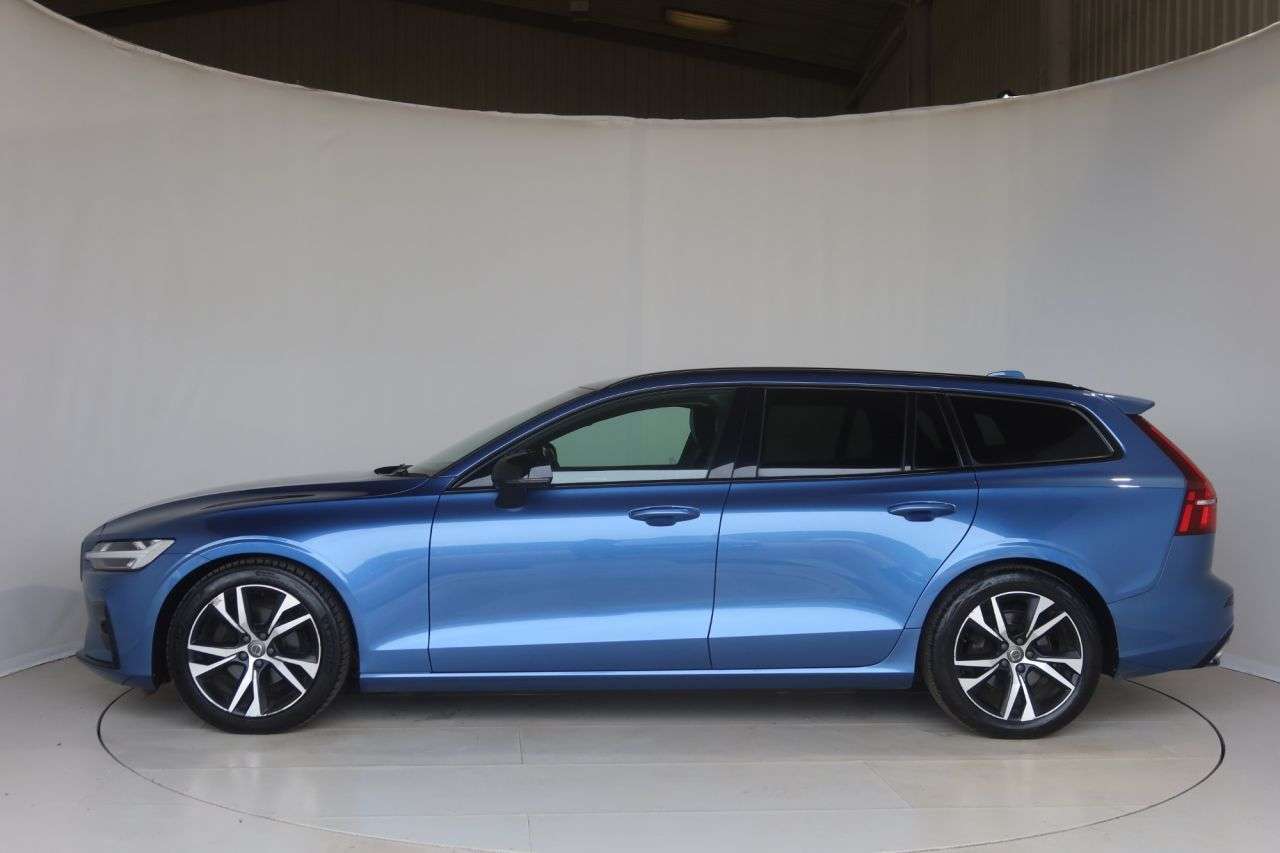 2021 VOLVO V60 2021 VOLVO V60