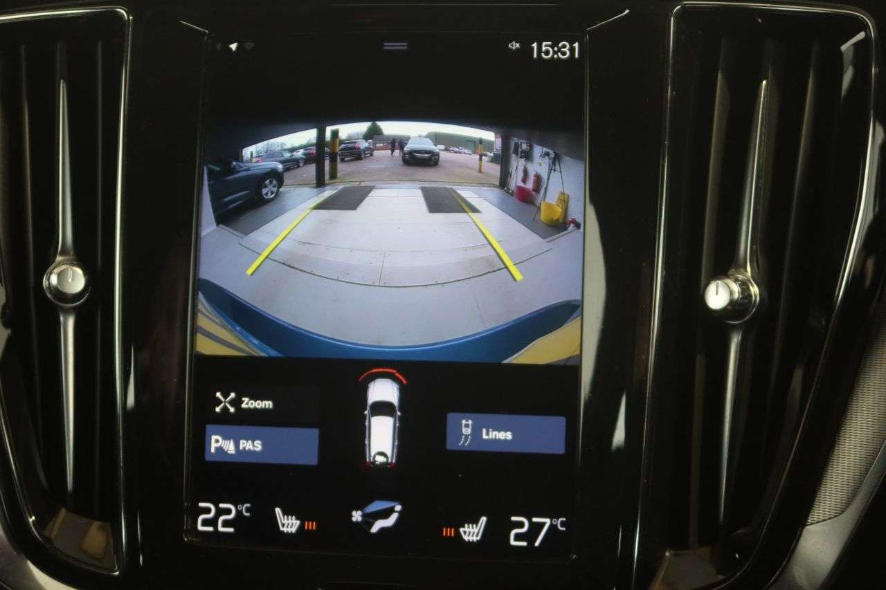 2021 VOLVO V60 2021 VOLVO V60