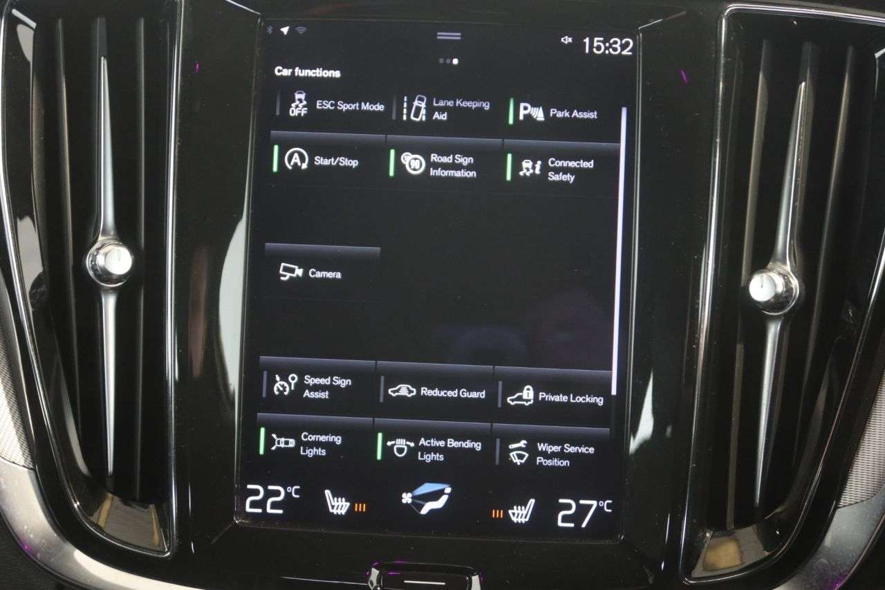 2021 VOLVO V60 2021 VOLVO V60