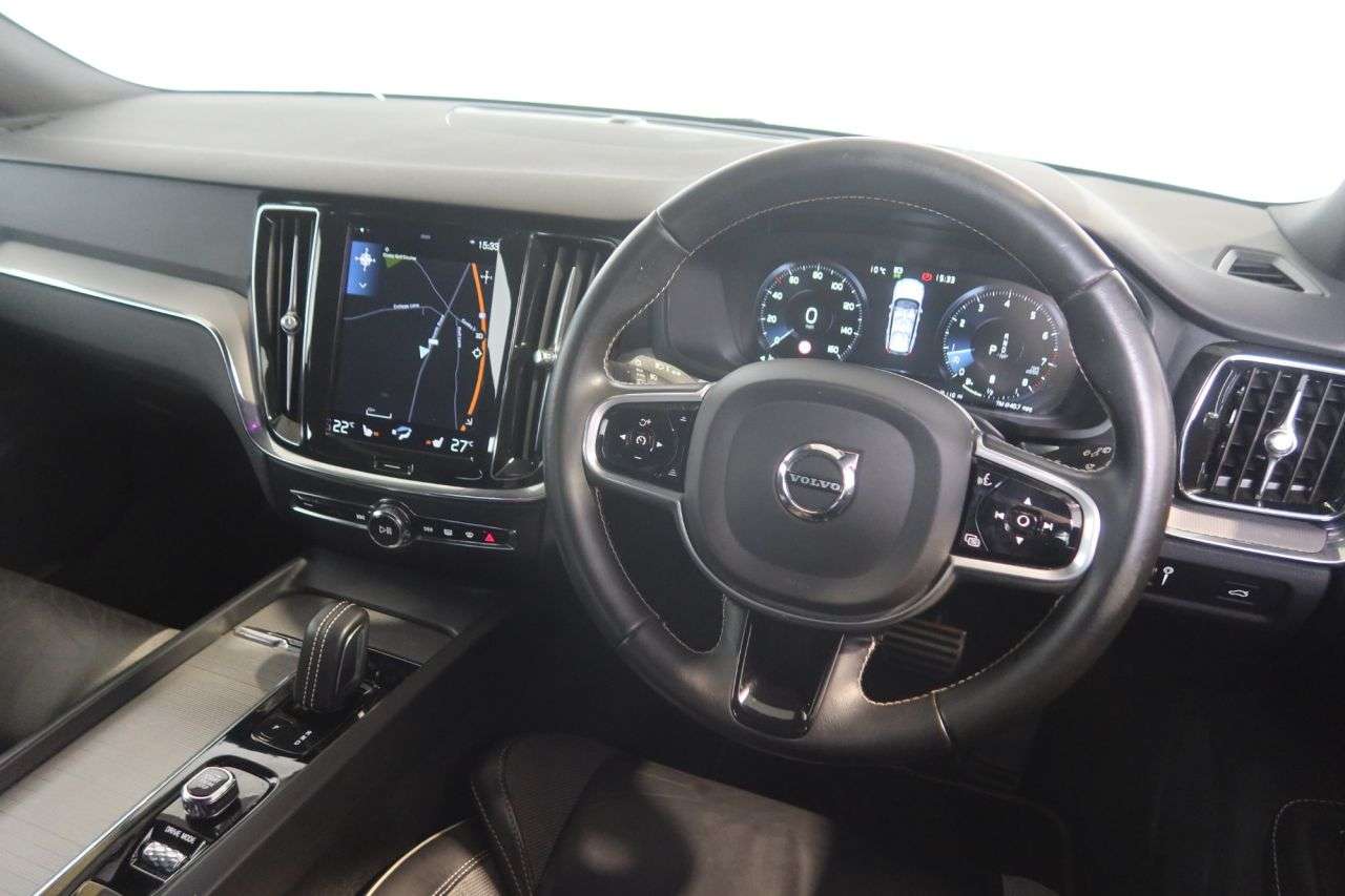 2021 VOLVO V60 2021 VOLVO V60