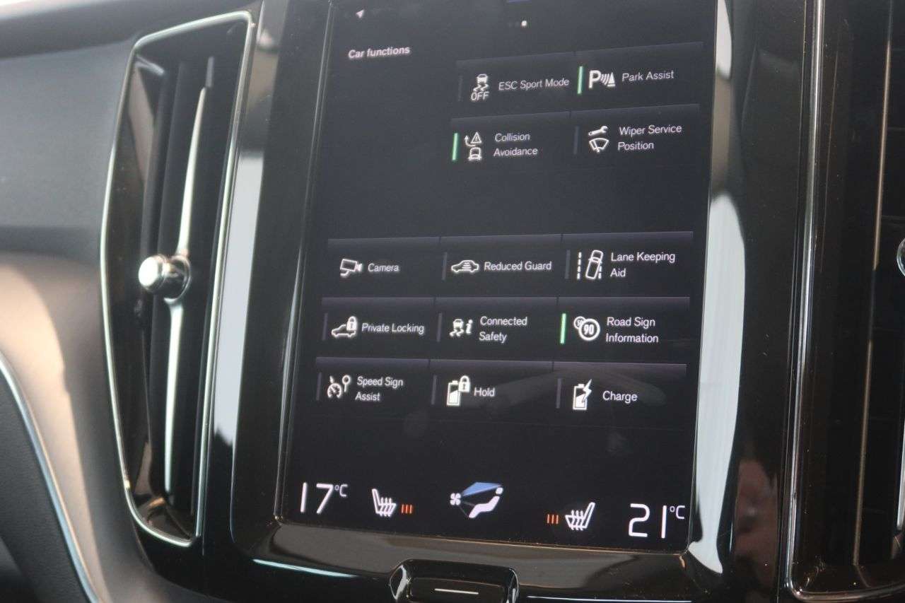 2021 VOLVO XC60 2021 VOLVO XC60