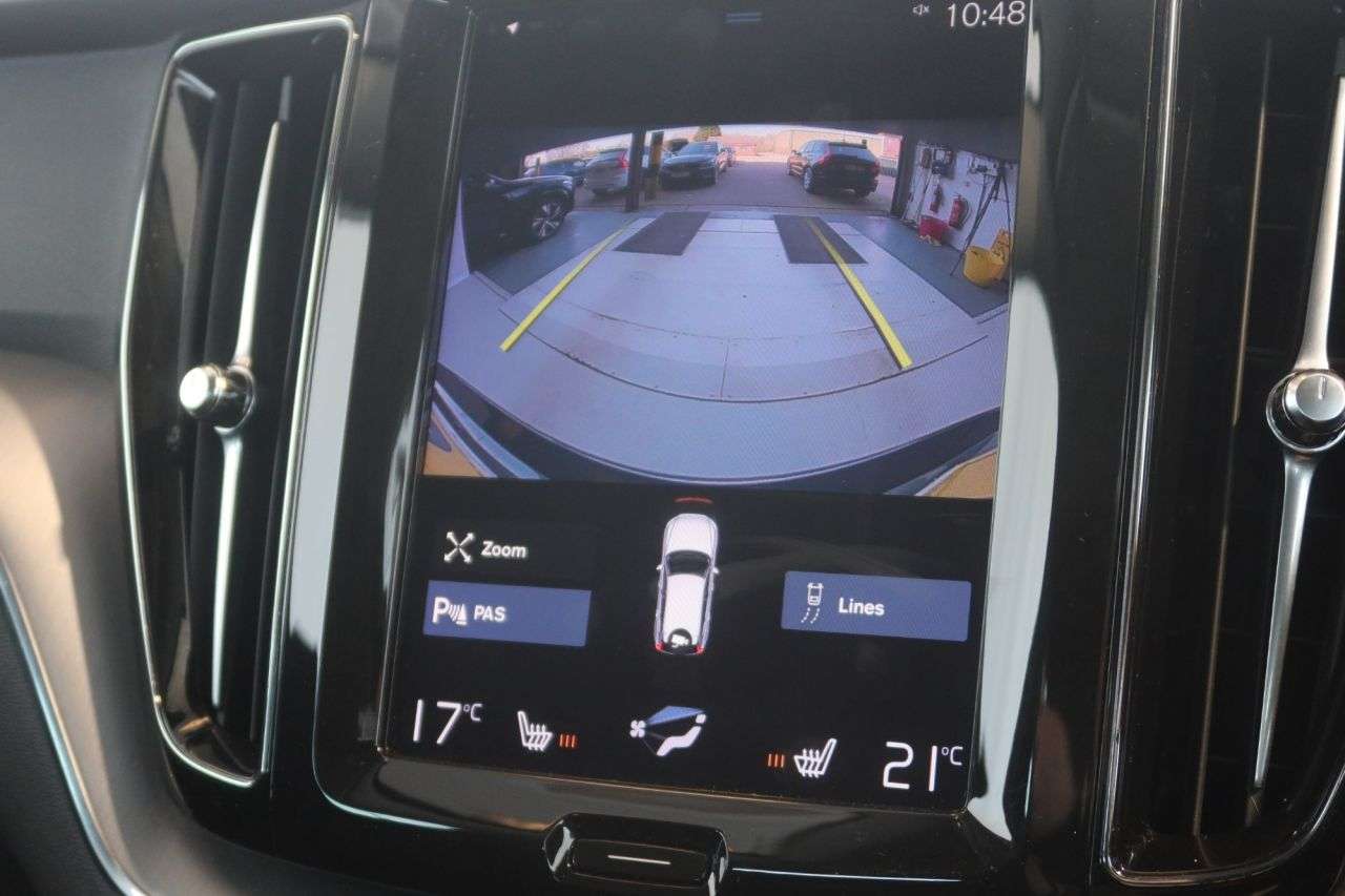 2021 VOLVO XC60 2021 VOLVO XC60