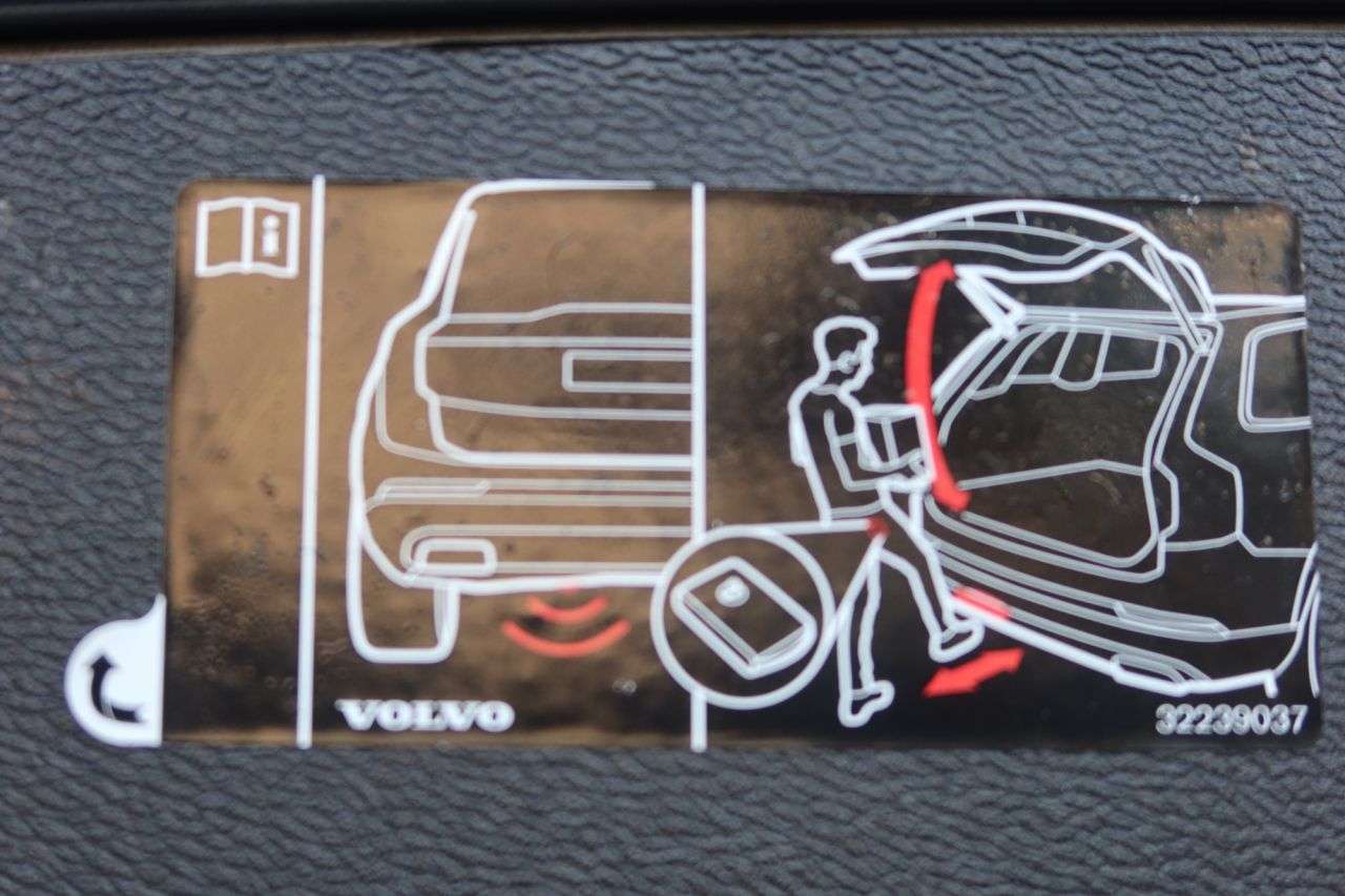 2021 VOLVO XC60 2021 VOLVO XC60