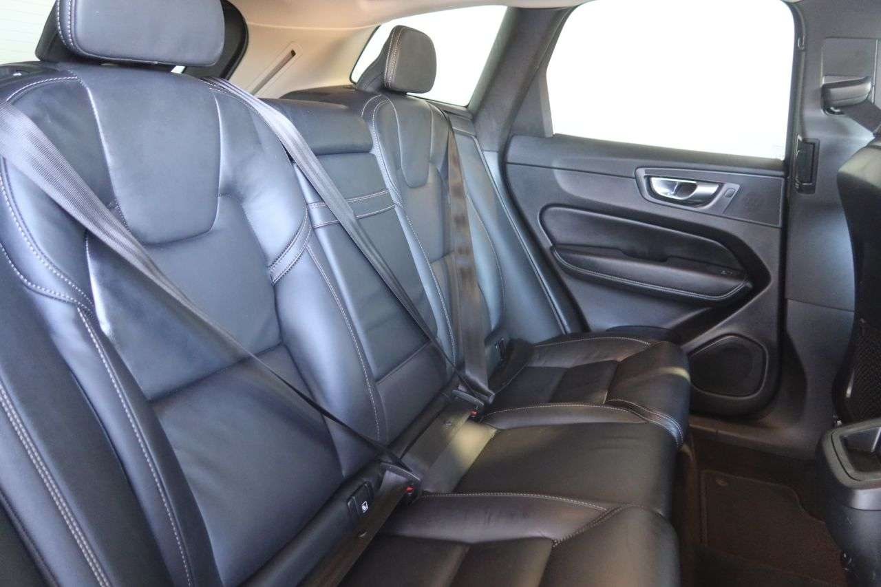 2021 VOLVO XC60 2021 VOLVO XC60