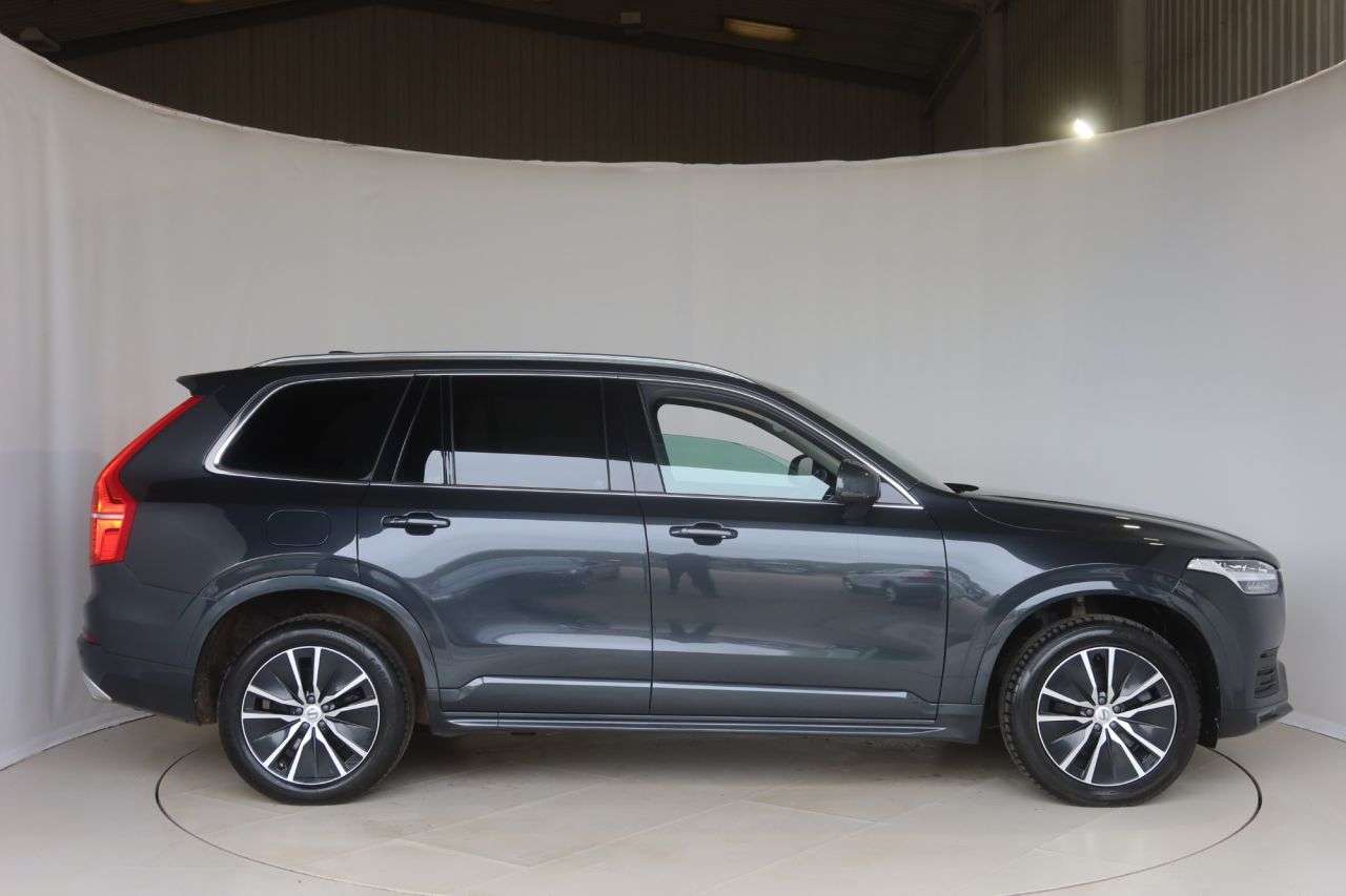 A 2020 VOLVO XC90 2.0 B5 MHEV Momentum SUV 5dr Diesel Hybrid Auto 4WD Euro 6 (s/s) (235 ps) H A 2020 VOLVO XC90 2.0 B5 MHEV Momentum SUV 5dr Diesel Hybrid Auto 4WD Euro 6 (s/s) (235 ps) H