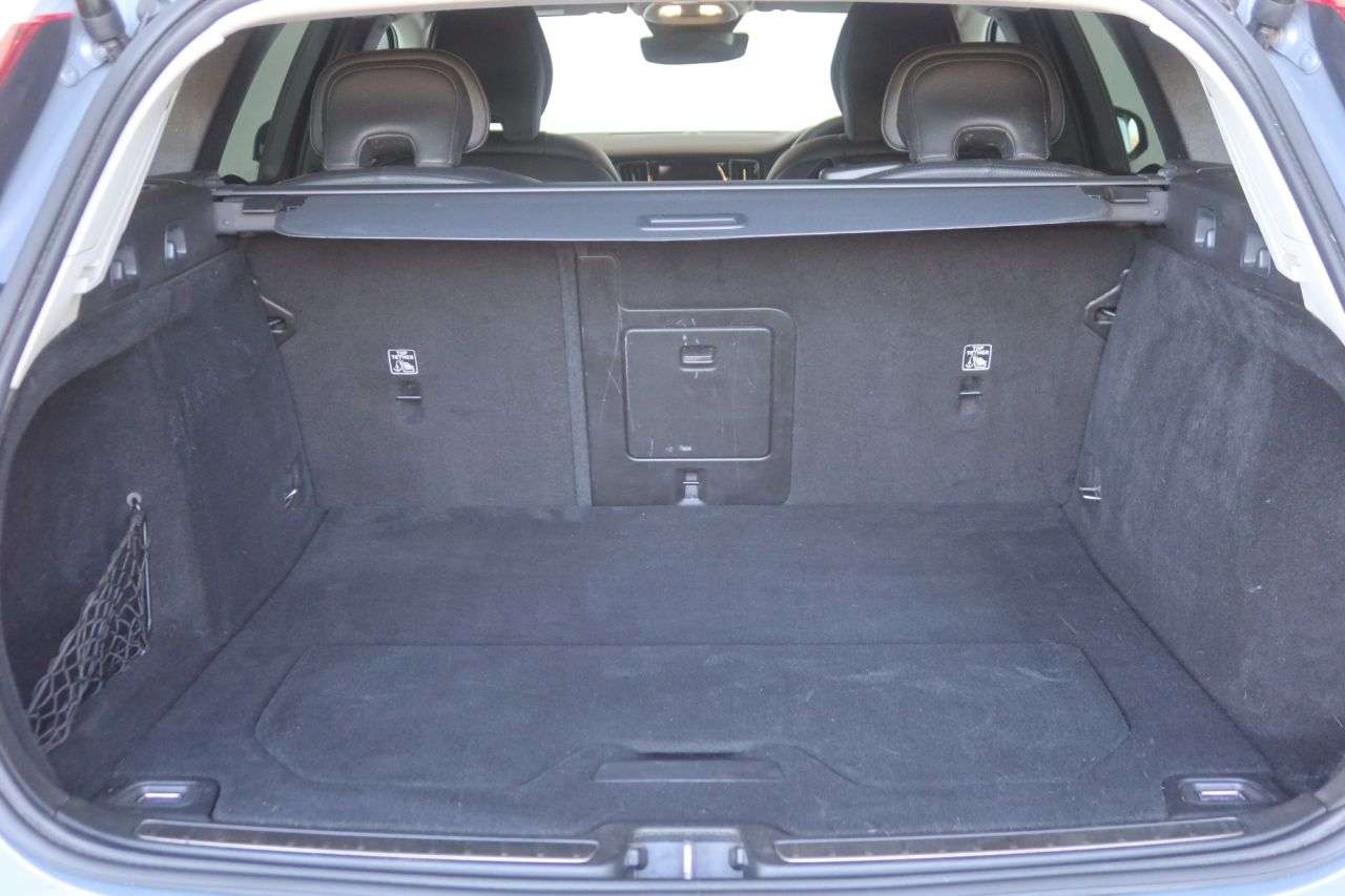 2022 VOLVO V60 2022 VOLVO V60