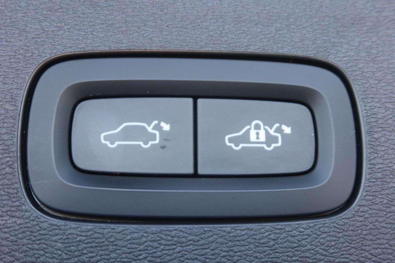 2022 VOLVO V60 2022 VOLVO V60