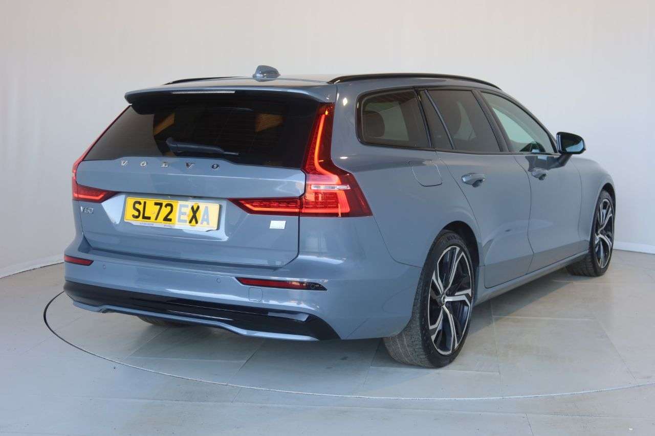 2022 VOLVO V60 2022 VOLVO V60