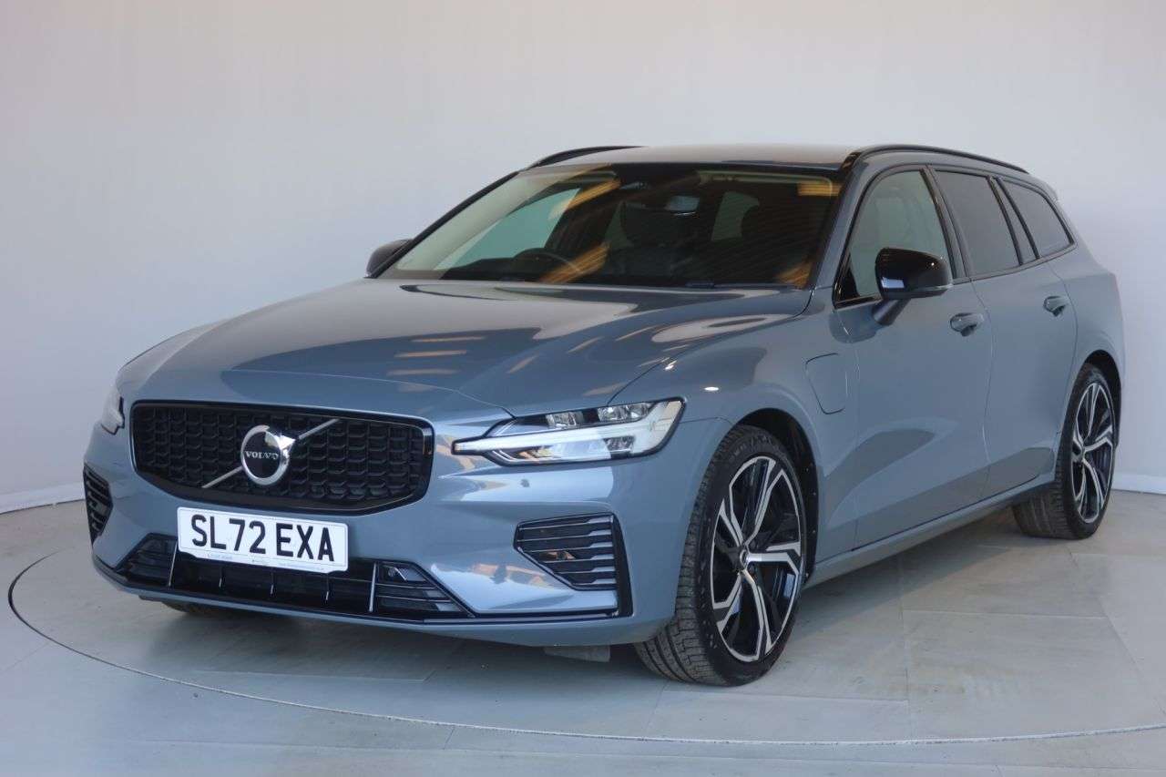 A 2022 VOLVO V60 2.0h T6 Recharge 18.8kWh Plus Dark Estate 5dr Petrol Plug-in Hybrid Auto AW A 2022 VOLVO V60 2.0h T6 Recharge 18.8kWh Plus Dark Estate 5dr Petrol Plug-in Hybrid Auto AW