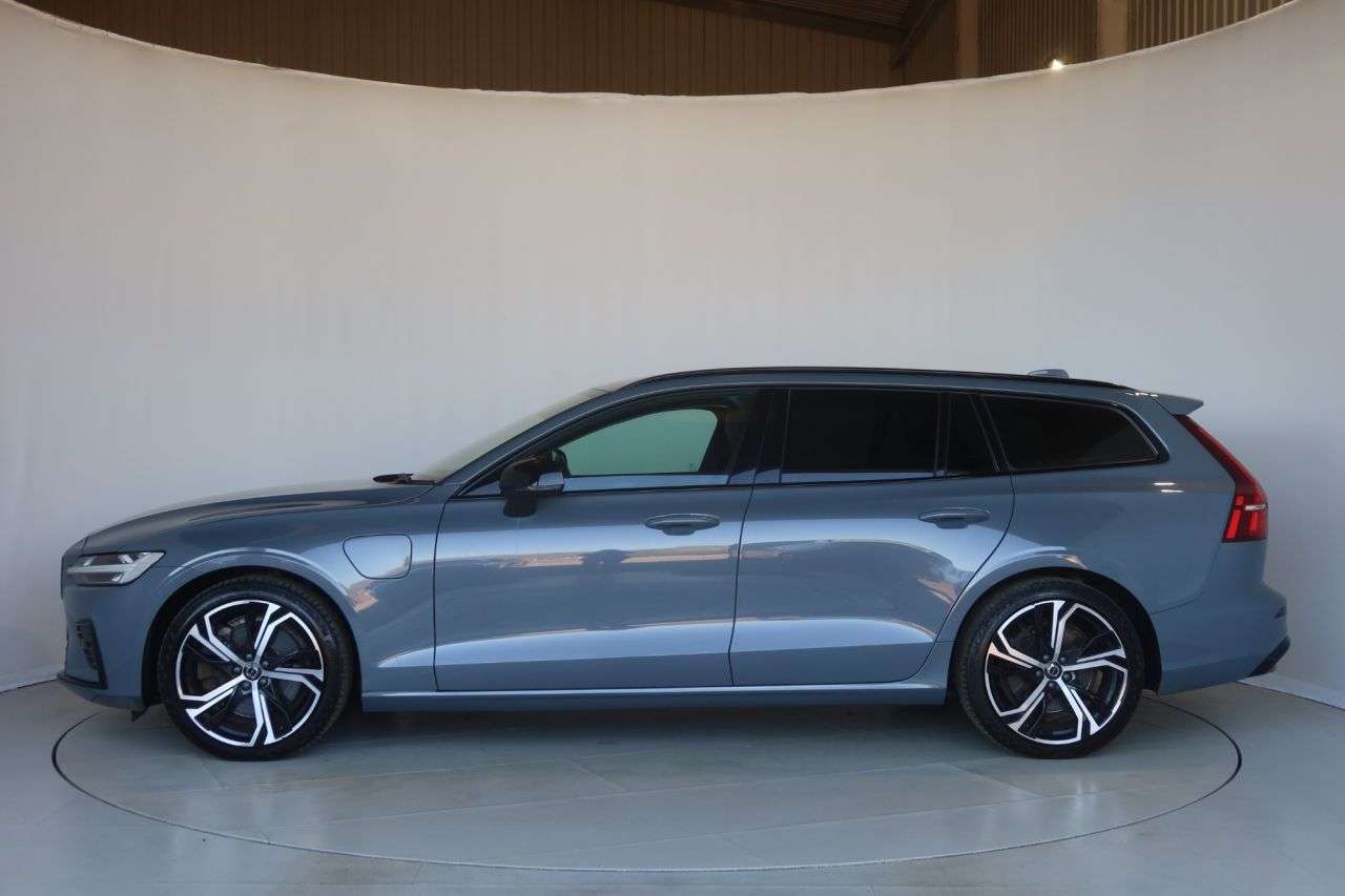 2022 VOLVO V60 2022 VOLVO V60