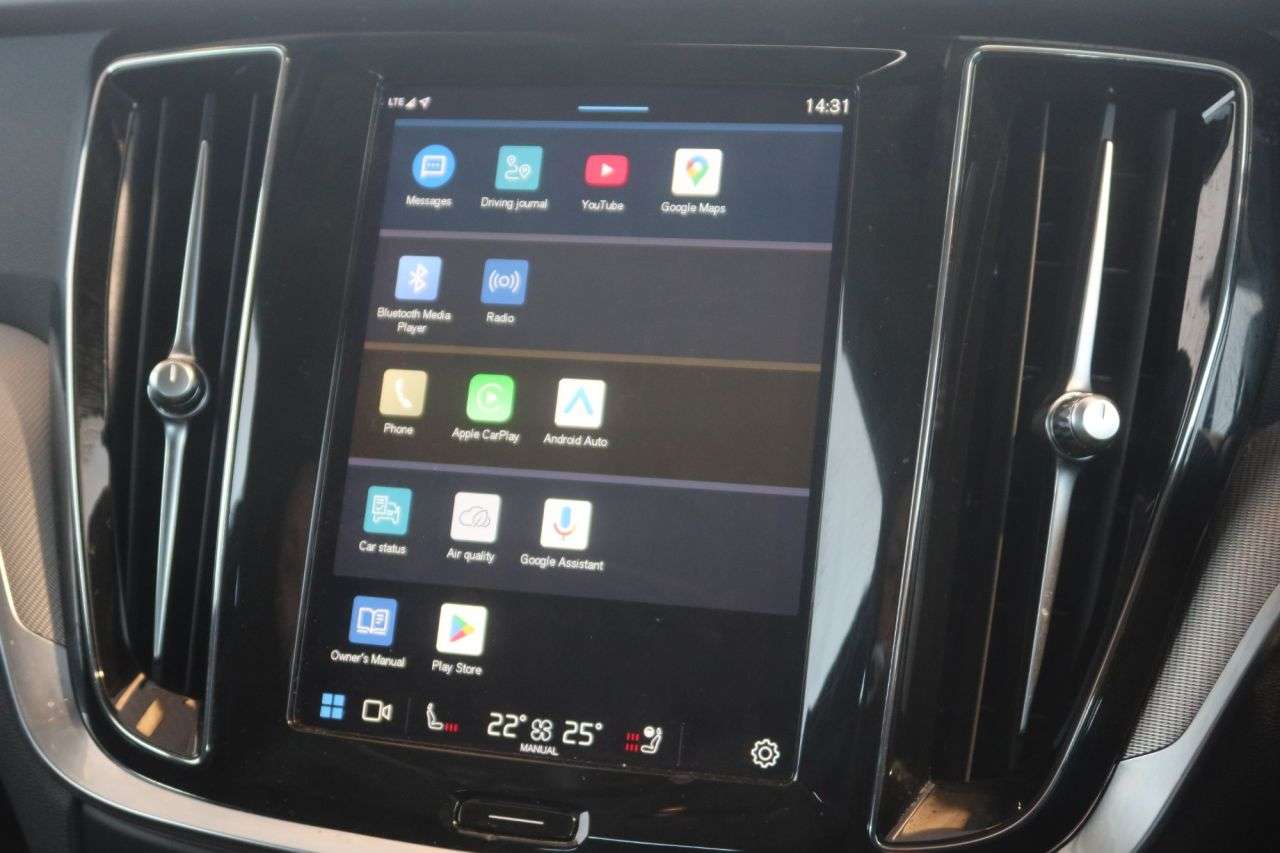 2022 VOLVO V60 2022 VOLVO V60