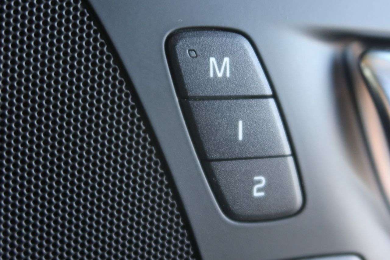 2022 VOLVO V60 2022 VOLVO V60