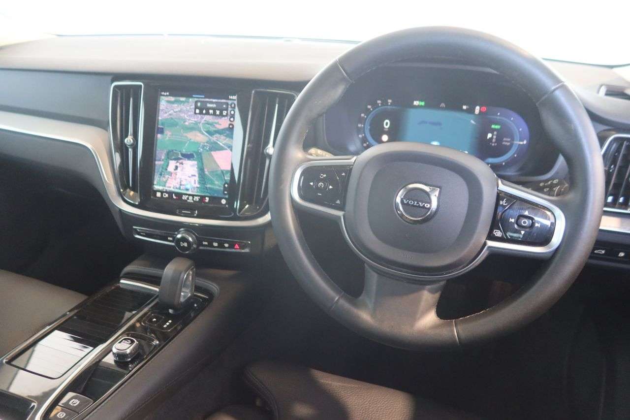 2022 VOLVO V60 2022 VOLVO V60