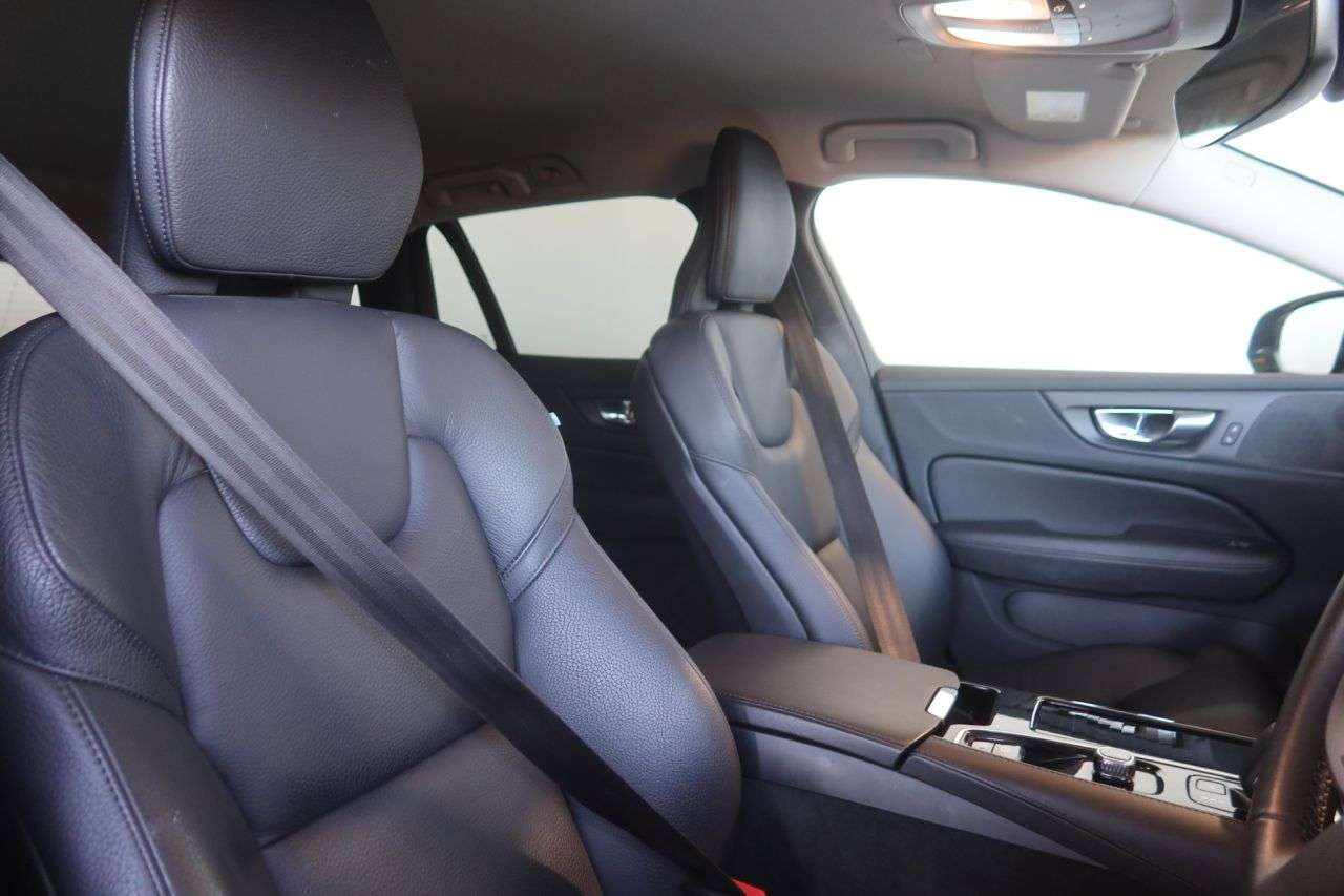 2022 VOLVO V60 2022 VOLVO V60