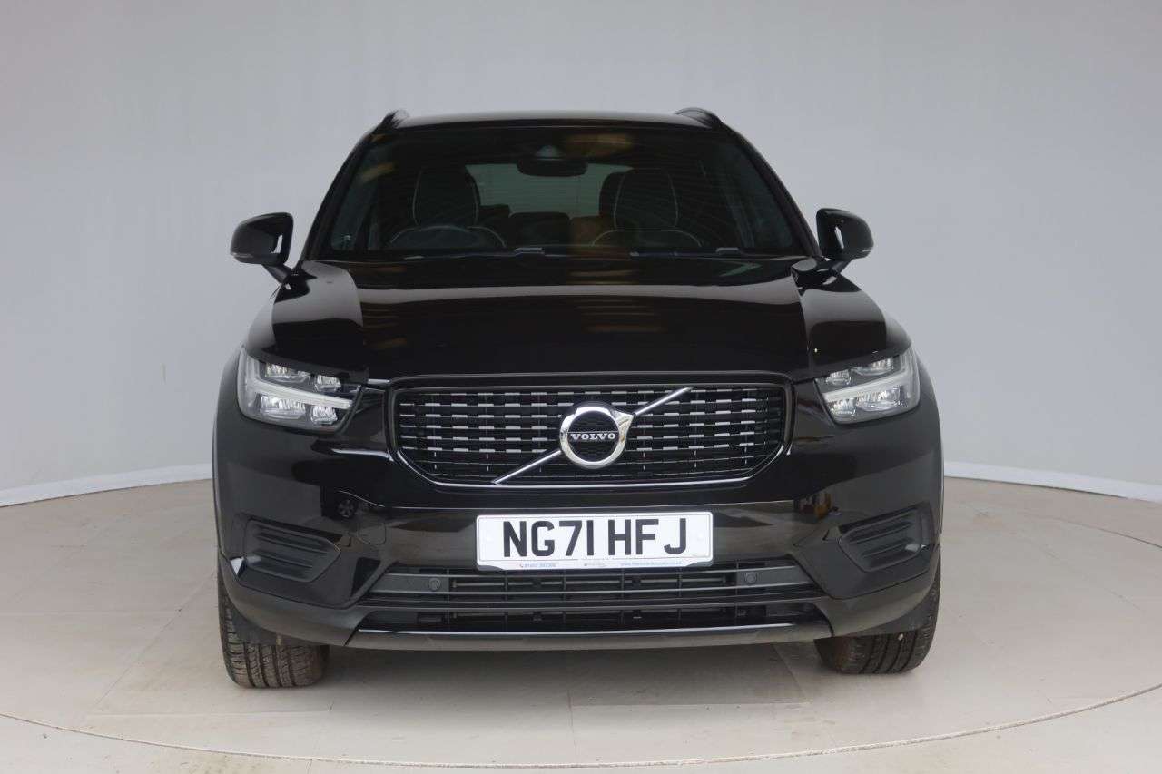 2021 VOLVO XC40 2021 VOLVO XC40