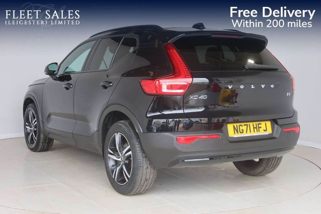 2021 VOLVO XC40 2021 VOLVO XC40