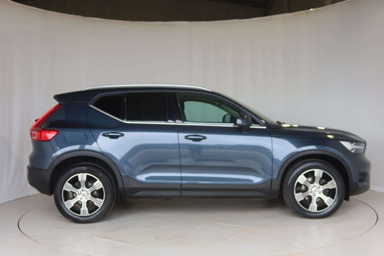 A 2021 VOLVO XC40 1.5 T3 Inscription SUV 5dr Petrol Auto Euro 6 (s/s) (163 ps) FREE 24 MONTH A 2021 VOLVO XC40 1.5 T3 Inscription SUV 5dr Petrol Auto Euro 6 (s/s) (163 ps) FREE 24 MONTH