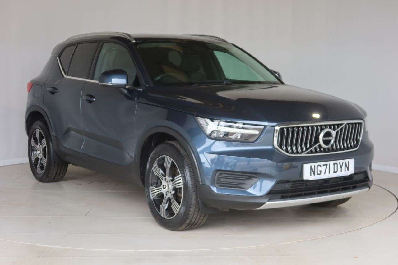 2021 VOLVO XC40 2021 VOLVO XC40