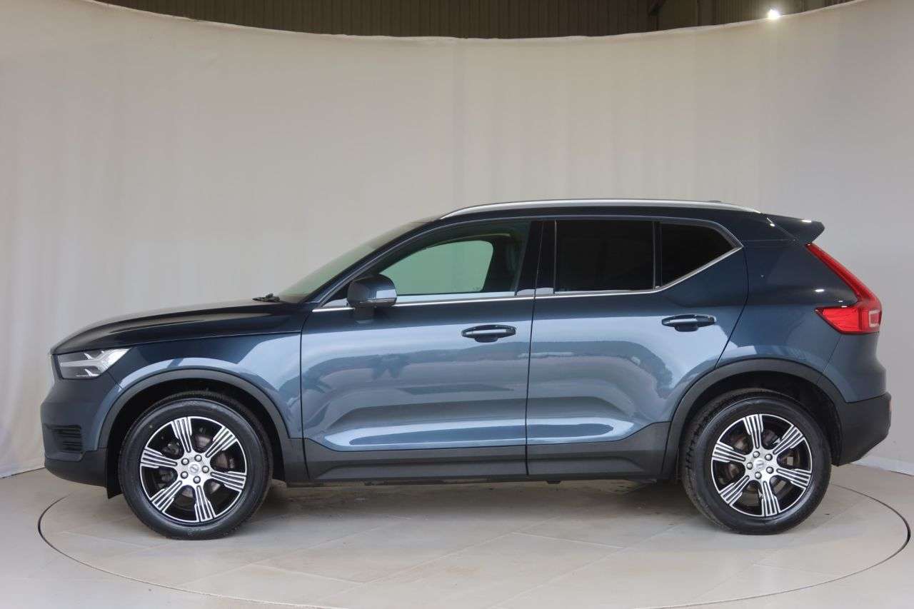 2021 VOLVO XC40 2021 VOLVO XC40